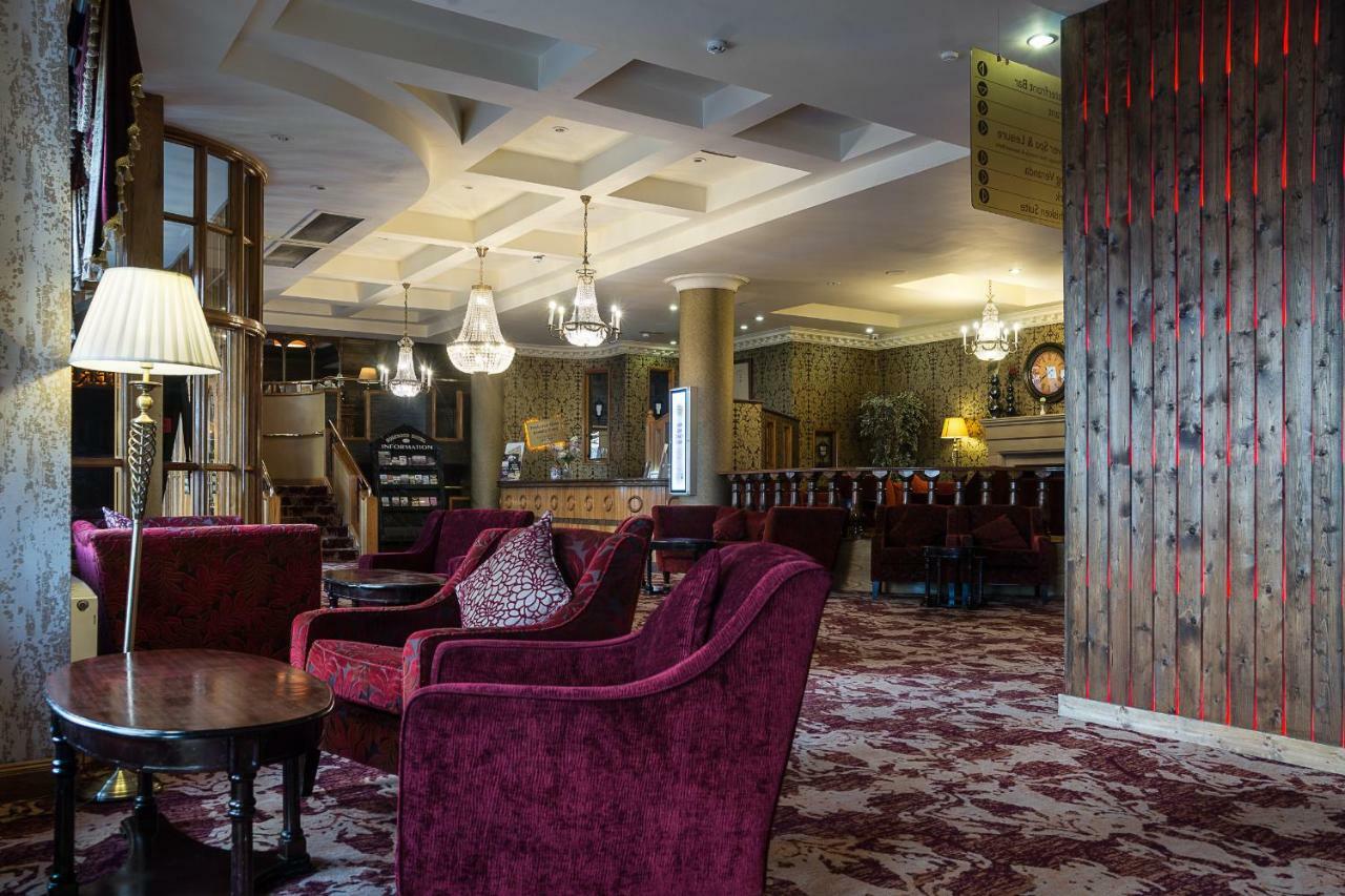 Holyrood Hotel - Leisure Centre & The Spa At Orchids 班多伦 外观 照片